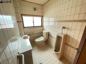 姫路市三左衛門堀西の町、中古一戸建てのトイレ画像です