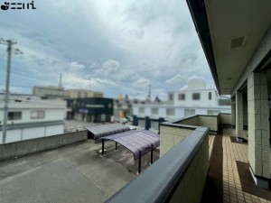 姫路市三左衛門堀西の町、中古一戸建てのバルコニー画像です