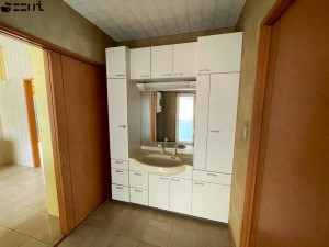 姫路市三左衛門堀西の町、中古一戸建ての洗面画像です