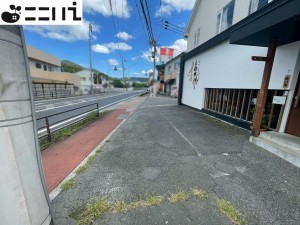 揖保郡太子町東出、収益/事業用物件/アパートの駐車場画像です