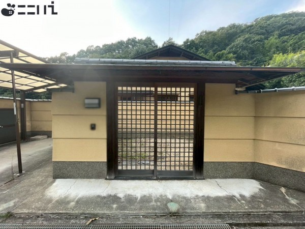 相生市大谷町、中古一戸建ての玄関画像です