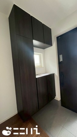 姫路市網干区坂上、新築一戸建ての玄関画像です