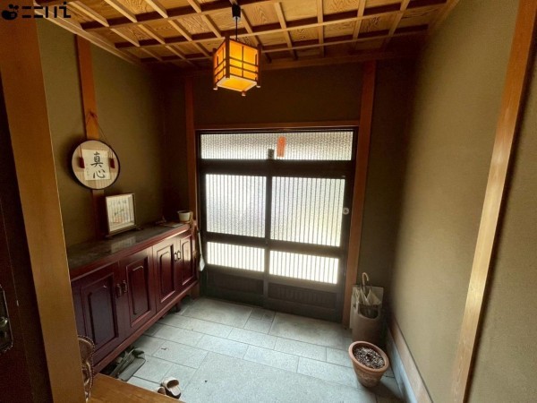 たつの市龍野町日飼、中古一戸建ての玄関画像です
