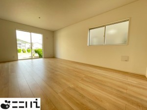 揖保郡太子町太田、新築一戸建ての居間画像です