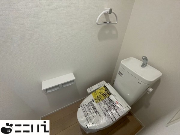 揖保郡太子町太田、新築一戸建てのトイレ画像です