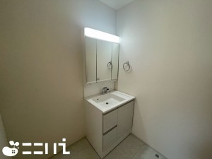 姫路市御立中、新築一戸建ての洗面画像です