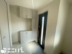 姫路市御立中、新築一戸建ての玄関画像です