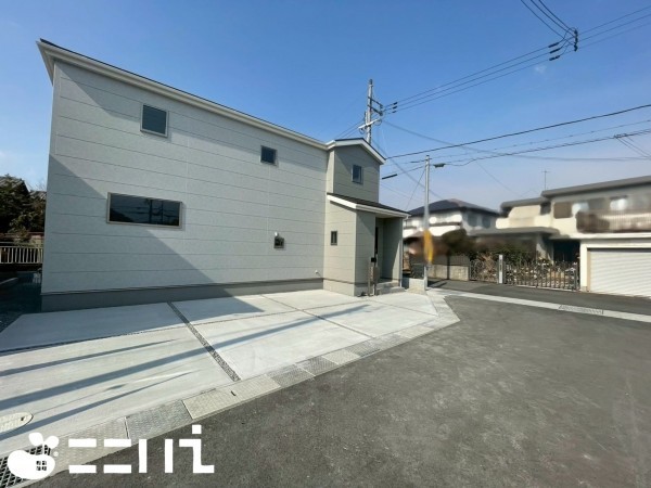 姫路市御立中、新築一戸建ての外観画像です