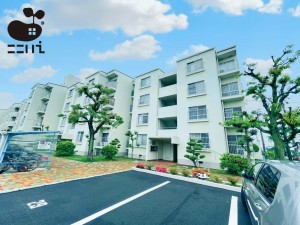 姫路市飾磨区恵美酒、マンションの外観画像です