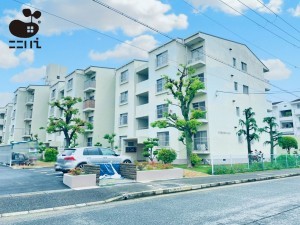 姫路市飾磨区恵美酒、マンションの外観画像です