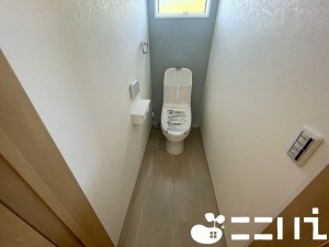 姫路市北原、新築一戸建てのトイレ画像です