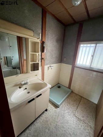 たつの市誉田町福田、中古一戸建ての洗面画像です