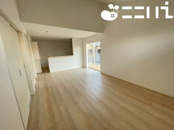 姫路市大津区天満、新築一戸建ての居間画像です