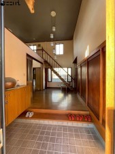 たつの市神岡町横内、中古一戸建ての玄関画像です