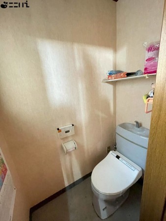 たつの市神岡町横内、中古一戸建てのトイレ画像です