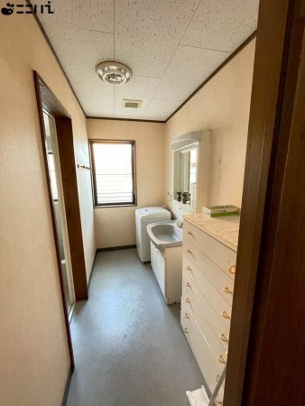 たつの市神岡町横内、中古一戸建ての洗面画像です