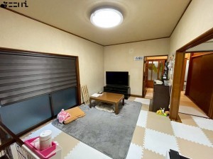たつの市御津町朝臣、中古一戸建ての居間画像です