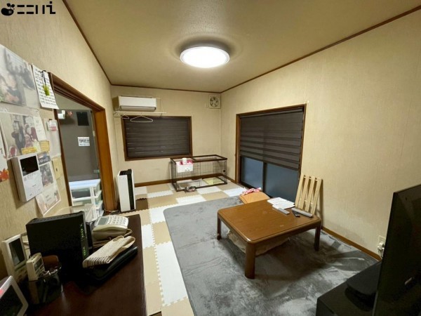 たつの市御津町朝臣、中古一戸建ての居間画像です