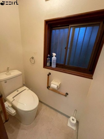 たつの市御津町朝臣、中古一戸建てのトイレ画像です
