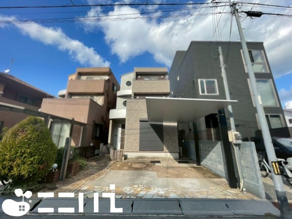 姫路市新在家、中古一戸建ての外観画像です