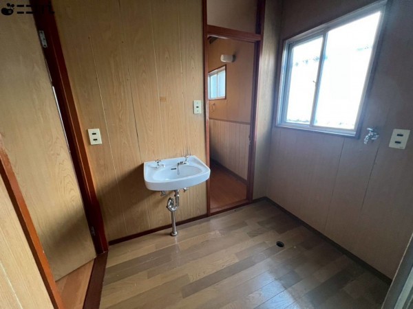 たつの市新宮町宮内、中古一戸建ての洗面画像です