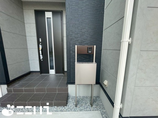 姫路市勝原区山戸、新築一戸建ての玄関画像です