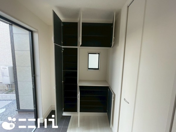 姫路市勝原区山戸、新築一戸建ての玄関画像です