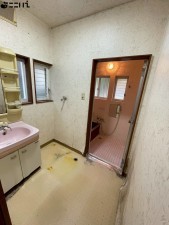 相生市那波野、中古一戸建ての洗面画像です