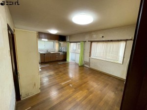 相生市那波野、中古一戸建ての居間画像です