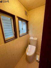 相生市那波野、中古一戸建てのトイレ画像です