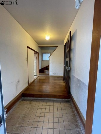 相生市那波野、中古一戸建ての玄関画像です