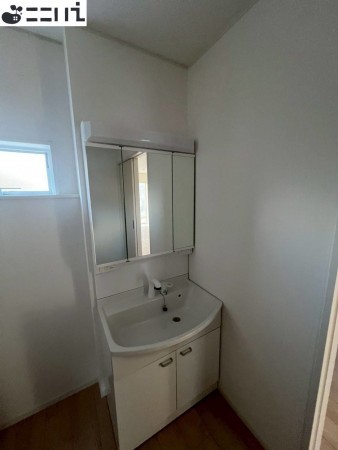 相生市那波野、新築一戸建ての洗面画像です