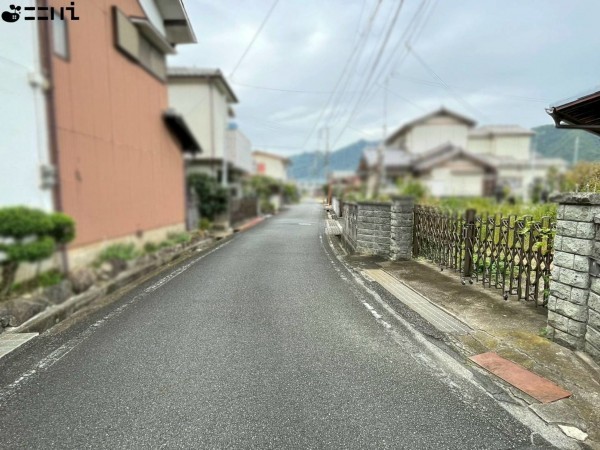 たつの市新宮町井野原、土地の前面道路を含む現地写真画像です