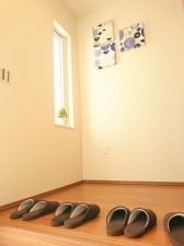 たつの市龍野町日飼、中古一戸建ての玄関画像です