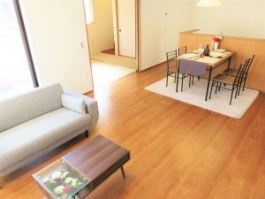 たつの市龍野町日飼、中古一戸建ての居間画像です