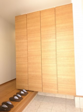 たつの市龍野町日飼、中古一戸建ての玄関画像です