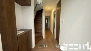 姫路市網干区高田、新築一戸建ての玄関画像です