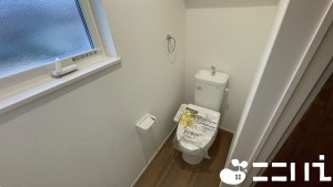 姫路市網干区高田、新築一戸建てのトイレ画像です
