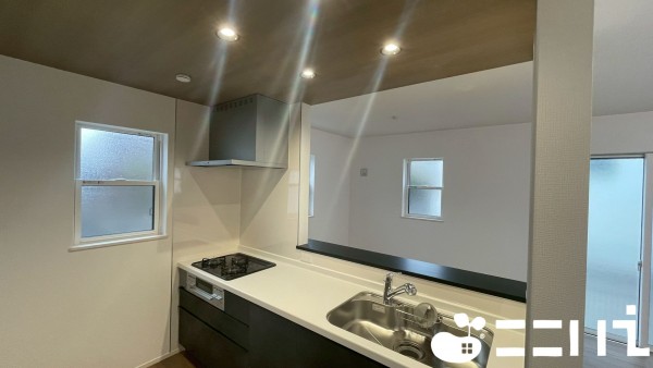 姫路市網干区高田、新築一戸建てのキッチン画像です