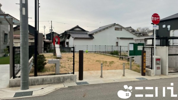 姫路市網干区高田、新築一戸建ての前面道路を含む現地写真画像です