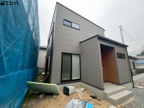 揖保郡太子町東保、中古一戸建ての外観画像です