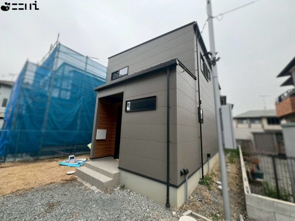 揖保郡太子町東保、中古一戸建ての外観画像です