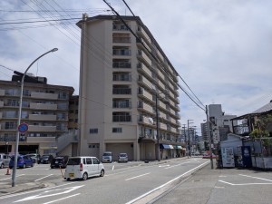 姫路市車崎、マンションの外観画像です