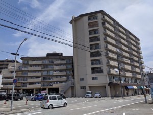 姫路市車崎、マンションの外観画像です
