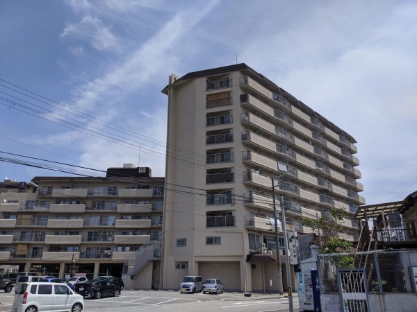 姫路市車崎、マンションの外観画像です