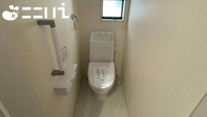 姫路市白浜町、新築一戸建てのトイレ画像です
