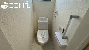 姫路市白浜町、新築一戸建てのトイレ画像です