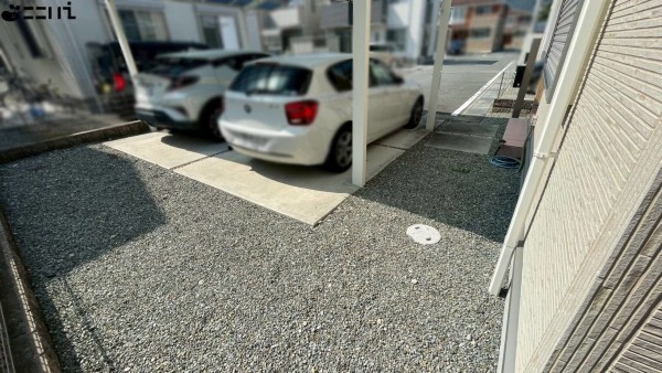 たつの市龍野町宮脇、中古一戸建ての駐車場画像です