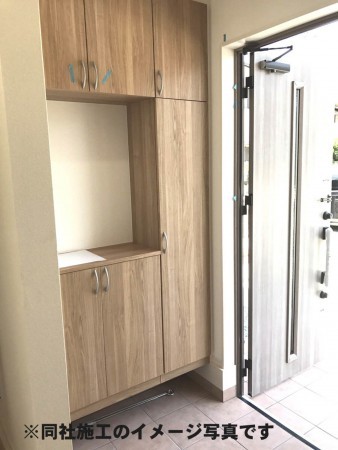 姫路市御立東、新築一戸建ての玄関画像です