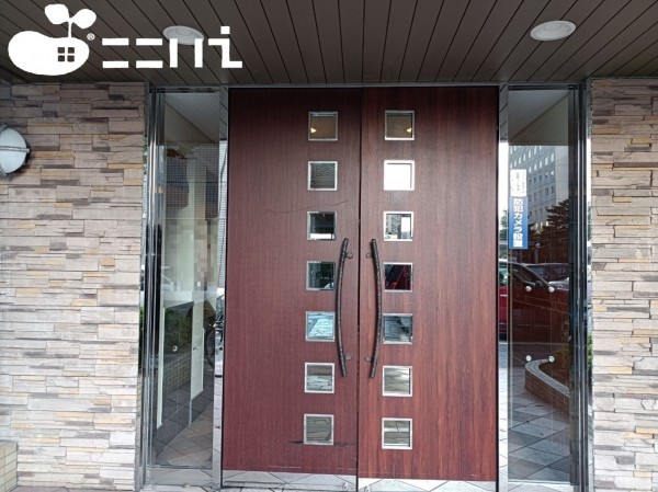 姫路市三左衛門堀西の町、マンションのエントランス画像です